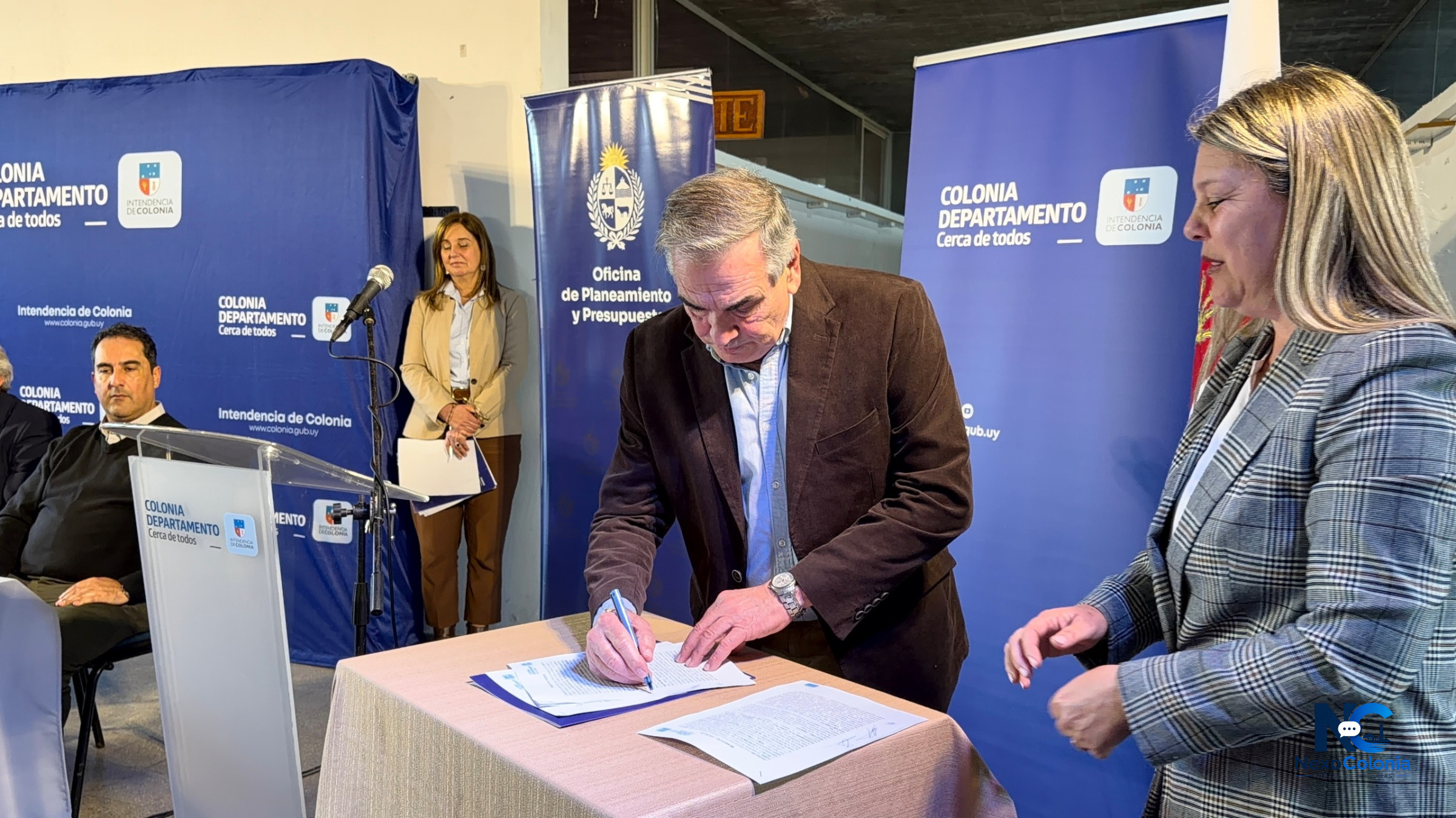 Se firmó el contrato para la remodelación de la Avenida Profesor Carminillo Mederos — fotografía 5 de 9