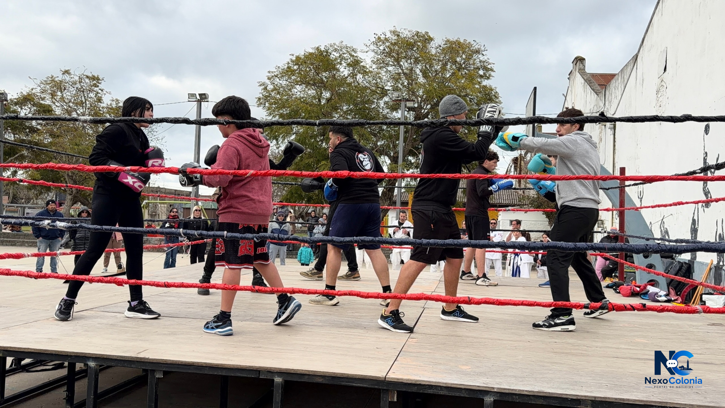 El Mes del Movimiento comenzó con una jornada de deportes de contacto en el E.P.I. — fotografía 6 de 6